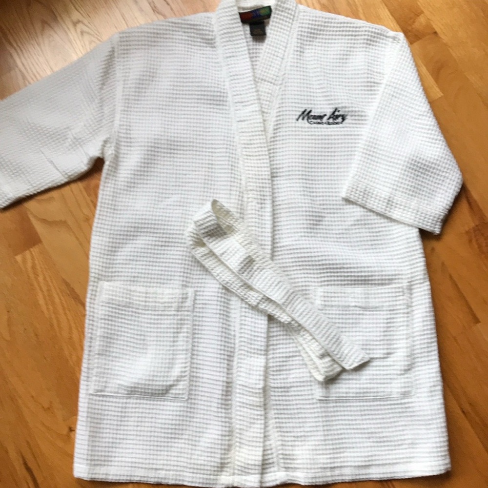 UNISEX WAFFLE ROBE
